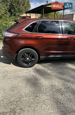 Внедорожник / Кроссовер Ford Edge 2016 в 