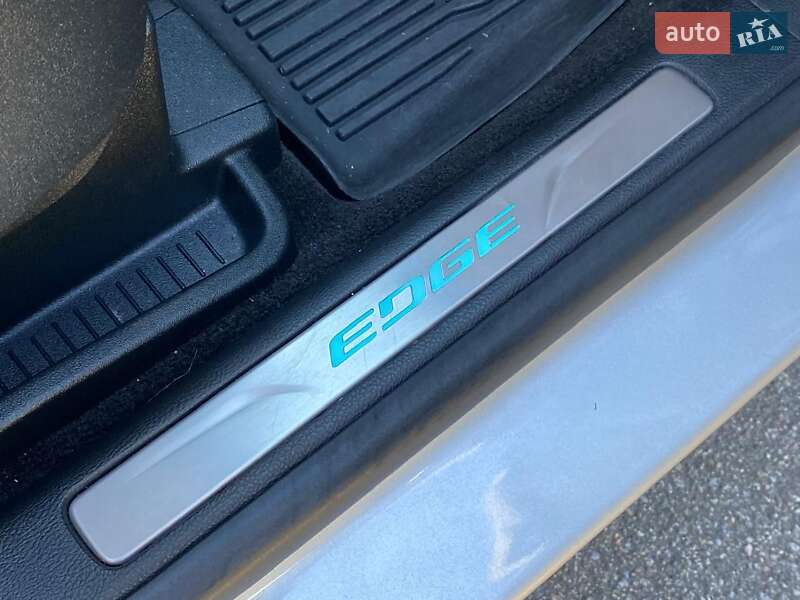 Внедорожник / Кроссовер Ford Edge 2017 в Ровно