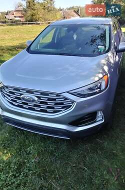 Позашляховик / Кросовер Ford Edge 2021 в 