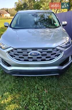 Позашляховик / Кросовер Ford Edge 2021 в 