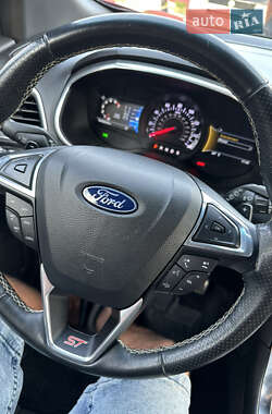 Внедорожник / Кроссовер Ford Edge 2019 в 