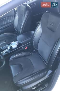 Внедорожник / Кроссовер Ford Edge 2015 в 