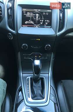 Внедорожник / Кроссовер Ford Edge 2015 в 