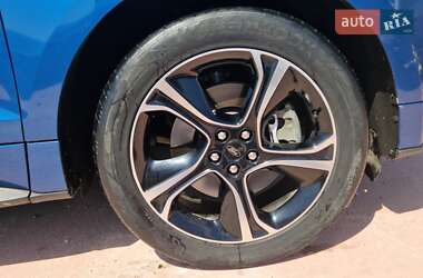 Внедорожник / Кроссовер Ford Edge 2020 в 