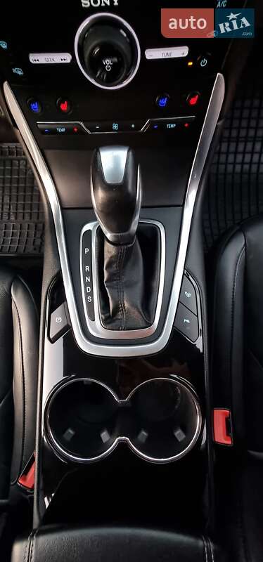 Внедорожник / Кроссовер Ford Edge 2016 в Ровно