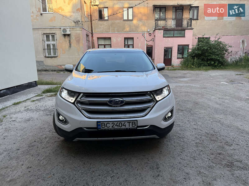Внедорожник / Кроссовер Ford Edge 2017 в 