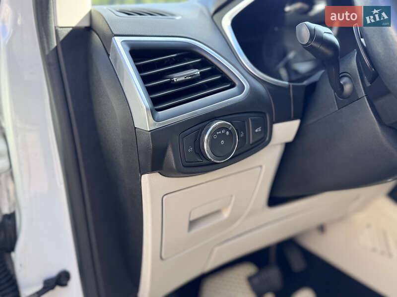 Внедорожник / Кроссовер Ford Edge 2016 в Киеве