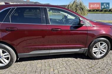 Внедорожник / Кроссовер Ford Edge 2017 в 