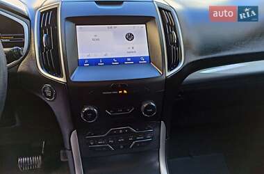 Позашляховик / Кросовер Ford Edge 2020 в 