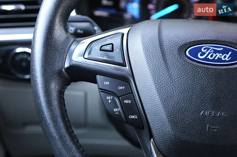 Позашляховик / Кросовер Ford Edge 2018 в Києві