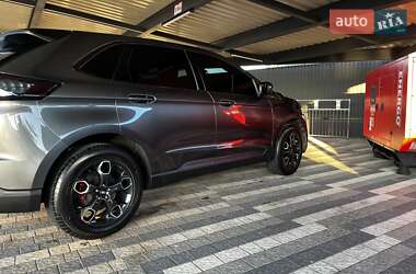 Позашляховик / Кросовер Ford Edge 2018 в 