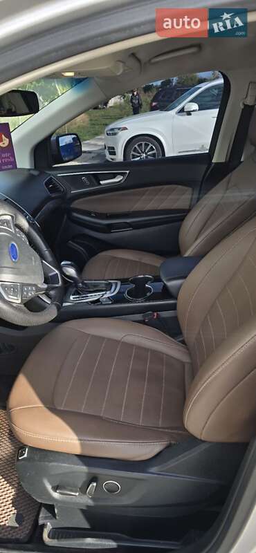 Внедорожник / Кроссовер Ford Edge 2016 в Ивано-Франковске