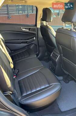Позашляховик / Кросовер Ford Edge 2020 в 