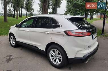 Позашляховик / Кросовер Ford Edge 2018 в 