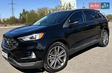Внедорожник / Кроссовер Ford Edge 2020 в 