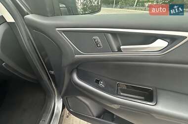 Внедорожник / Кроссовер Ford Edge 2019 в 