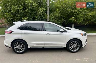 Внедорожник / Кроссовер Ford Edge 2020 в 