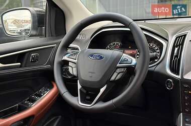 Внедорожник / Кроссовер Ford Edge 2016 в 