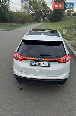 Внедорожник / Кроссовер Ford Edge 2015 в 