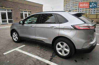Позашляховик / Кросовер Ford Edge 2022 в 