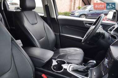 Внедорожник / Кроссовер Ford Edge 2018 в 