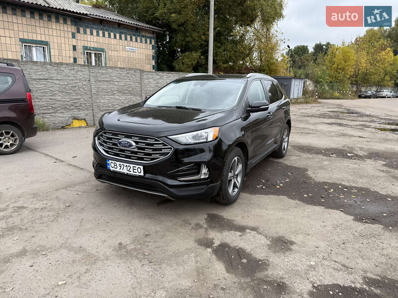 Внедорожник / Кроссовер Ford Edge 2018 в 