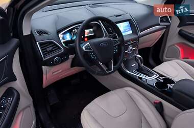 Внедорожник / Кроссовер Ford Edge 2017 в 