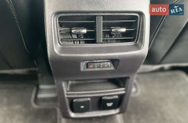 Внедорожник / Кроссовер Ford Edge 2018 в 