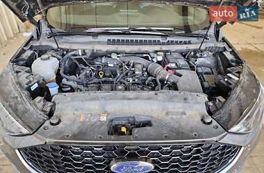 Позашляховик / Кросовер Ford Edge 2022 в 