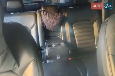 Позашляховик / Кросовер Ford Edge 2016 в 