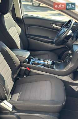 Внедорожник / Кроссовер Ford Edge 2020 в 