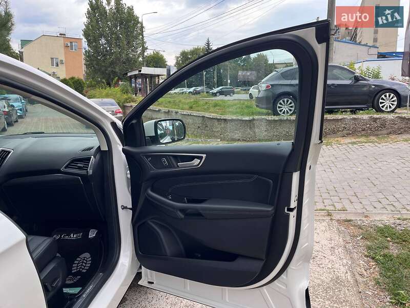 Позашляховик / Кросовер Ford Edge 2019 в Чернівцях фото 19 Позашляховик / Кросовер Ford Edge 2019 в Чернівцях