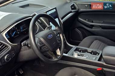Позашляховик / Кросовер Ford Edge 2021 в 
