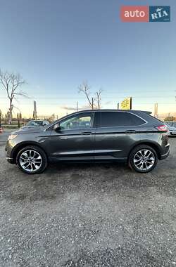 Внедорожник / Кроссовер Ford Edge 2017 в 