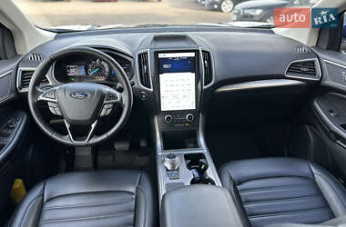 Позашляховик / Кросовер Ford Edge 2022 в 