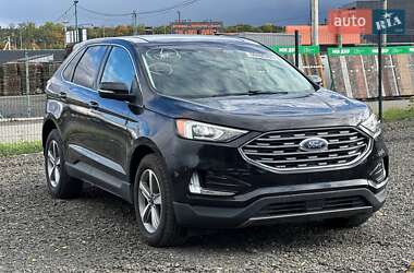 Позашляховик / Кросовер Ford Edge 2019 в 