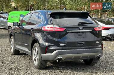 Позашляховик / Кросовер Ford Edge 2019 в 