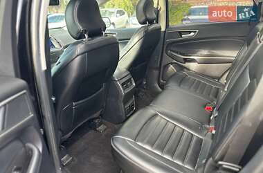 Позашляховик / Кросовер Ford Edge 2019 в 