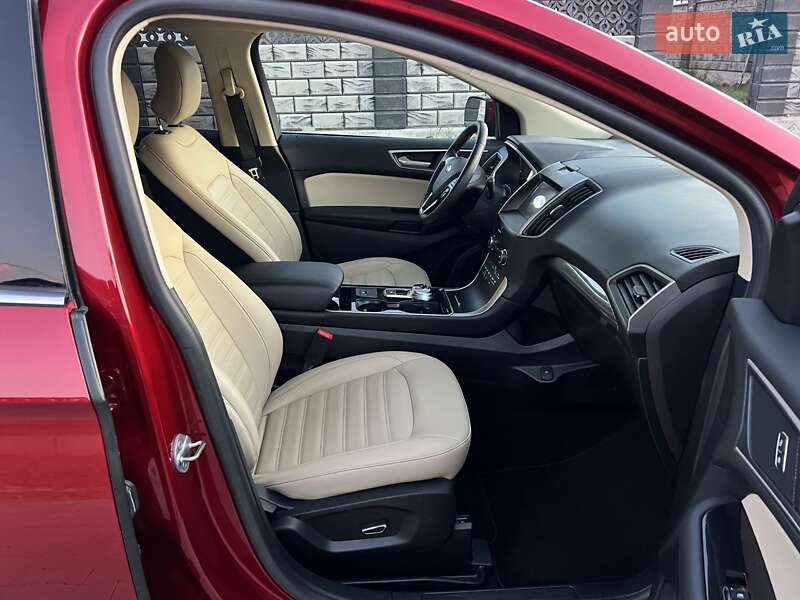 Позашляховик / Кросовер Ford Edge 2019 в Рівному