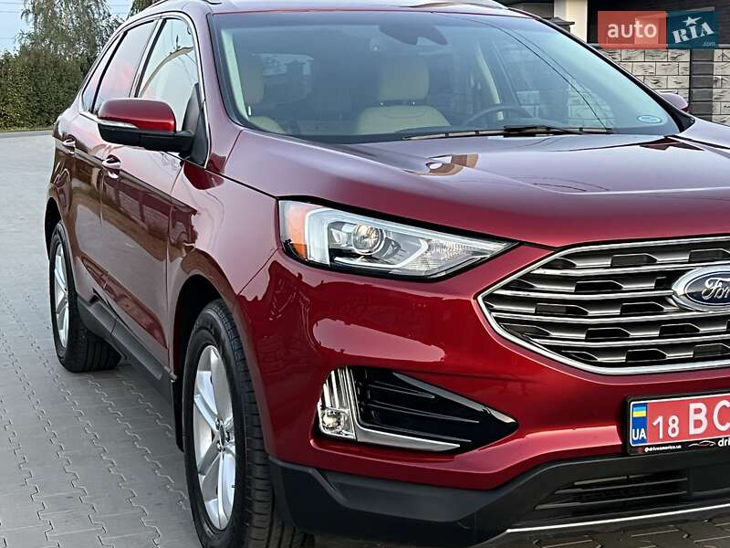 Позашляховик / Кросовер Ford Edge 2019 в Рівному
