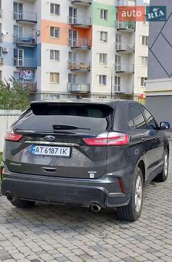 Позашляховик / Кросовер Ford Edge 2020 в 