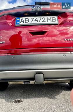 Позашляховик / Кросовер Ford Edge 2015 в 