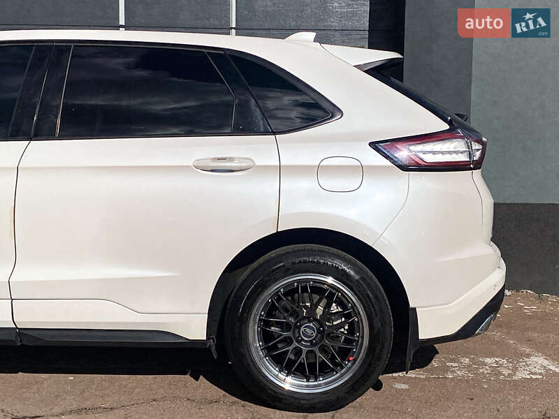 Позашляховик / Кросовер Ford Edge 2017 в Києві