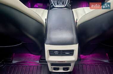 Позашляховик / Кросовер Ford Edge 2015 в 