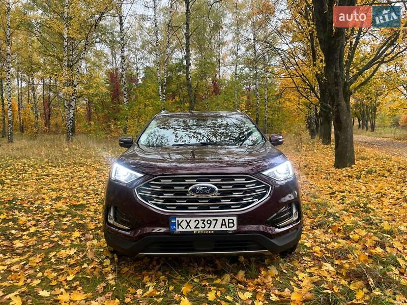 Внедорожник / Кроссовер Ford Edge 2019 в 