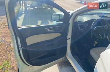 Внедорожник / Кроссовер Ford Edge 2022 в 