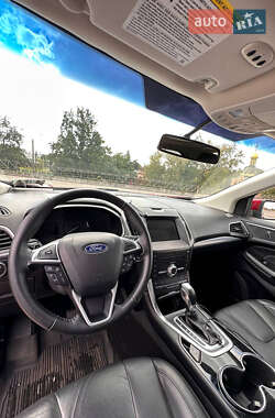 Внедорожник / Кроссовер Ford Edge 2017 в 