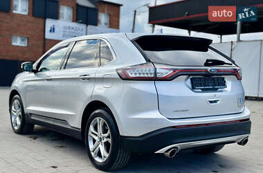 Позашляховик / Кросовер Ford Edge 2017 в 