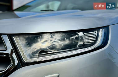 Позашляховик / Кросовер Ford Edge 2017 в 