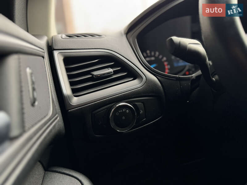 Внедорожник / Кроссовер Ford Edge 2016 в Киеве фото 16 Внедорожник / Кроссовер Ford Edge 2016 в Киеве